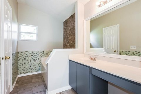 House in Deltona, Florida 3 bedrooms, 163.51 sq.m. № 2239439 - photo 13
