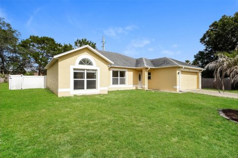 House in Deltona, Florida 3 bedrooms, 163.51 sq.m. № 2239439 - photo 2