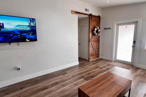 Villa ou maison à vendre à Hialeah, Floride: 3 chambres, 108.7 m2 № 2024970 - photo 4