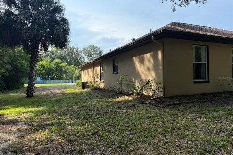 House in Crystal River, Florida 3 bedrooms, 118.82 sq.m. № 1894873 - photo 13