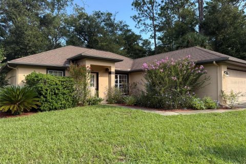 House in Crystal River, Florida 3 bedrooms, 118.82 sq.m. № 1894873 - photo 3