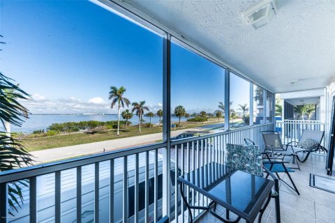 Copropriété à louer à Punta Gorda, Floride: 2 chambres, 123.93 m2 № 1517726 - photo 6