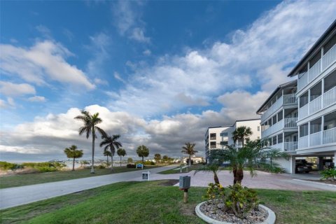 Copropriété à louer à Punta Gorda, Floride: 2 chambres, 123.93 m2 № 1517726 - photo 5