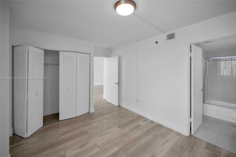 Condominio en venta en Miami, Florida, 2 dormitorios, 84.91 m2 № 1888903 - foto 9