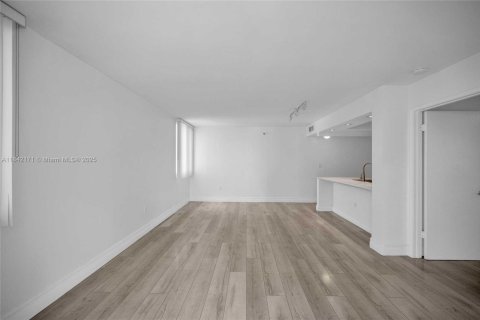 Condominio en venta en Miami, Florida, 2 dormitorios, 84.91 m2 № 1888903 - foto 21