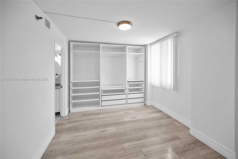 Condominio en venta en Miami, Florida, 2 dormitorios, 84.91 m2 № 1888903 - foto 10