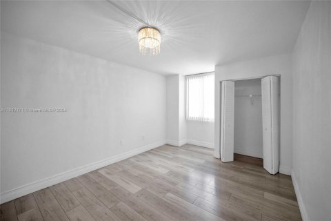Condominio en venta en Miami, Florida, 2 dormitorios, 84.91 m2 № 1888903 - foto 15