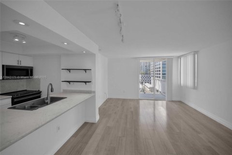 Condominio en venta en Miami, Florida, 2 dormitorios, 84.91 m2 № 1888903 - foto 2
