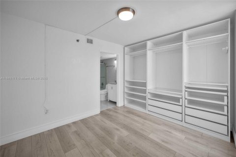 Condominio en venta en Miami, Florida, 2 dormitorios, 84.91 m2 № 1888903 - foto 23
