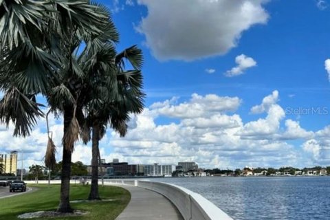 Condo in Tampa, Florida, 3 bedrooms  № 1561930 - photo 30