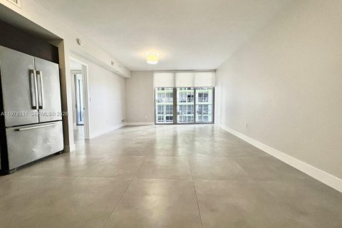 Condo in Miami, Florida, 1 bedroom  № 2053059 - photo 5
