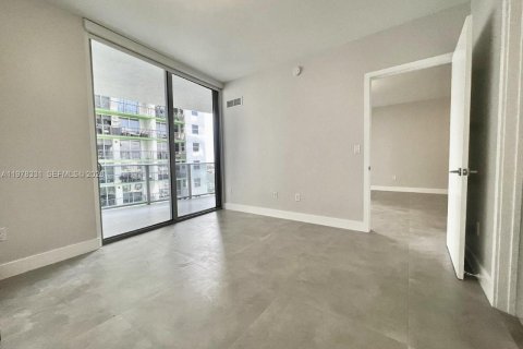Condo in Miami, Florida, 1 bedroom  № 2053059 - photo 6