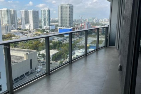 Condo in Miami, Florida, 1 bedroom  № 2053059 - photo 3