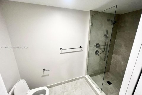 Condo in Miami, Florida, 1 bedroom  № 2053059 - photo 8