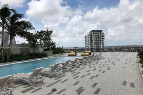 Condo in Miami, Florida, 1 bedroom  № 2053059 - photo 14