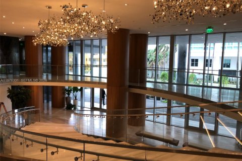 Condo in Miami, Florida, 1 bedroom  № 2053059 - photo 17