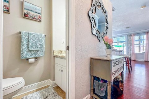Adosado en venta en Tampa, Florida, 2 dormitorios, 127.46 m2 № 1734445 - foto 5