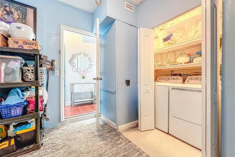 Adosado en venta en Tampa, Florida, 2 dormitorios, 127.46 m2 № 1734445 - foto 7