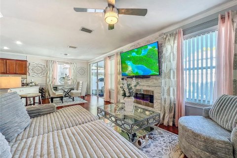 Adosado en venta en Tampa, Florida, 2 dormitorios, 127.46 m2 № 1734445 - foto 9