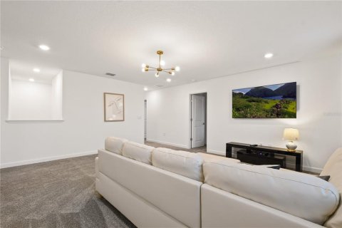 Casa en venta en Kissimmee, Florida, 6 dormitorios, 349.31 m2 № 1801475 - foto 24
