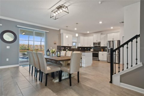 Casa en venta en Kissimmee, Florida, 6 dormitorios, 349.31 m2 № 1801475 - foto 6
