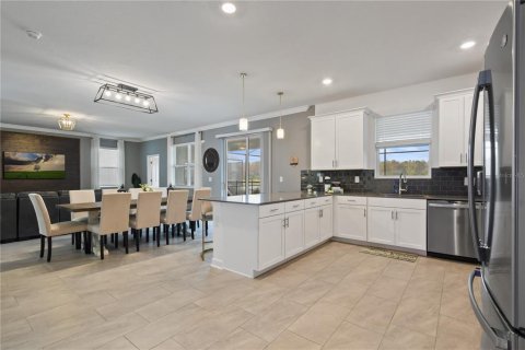 Casa en venta en Kissimmee, Florida, 6 dormitorios, 349.31 m2 № 1801475 - foto 10