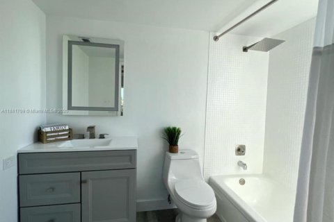 Condo in Boca Raton, Florida, 2 bedrooms  № 1833800 - photo 15