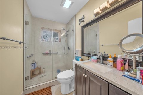 Купить виллу или дом в Окленд-Парк, Флорида 3 спальни, 122.45м2, № 2085138 - фото 14