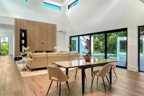 Casa en venta en Sarasota, Florida, 5 dormitorios, 422.24 m2 № 2098730 - foto 10