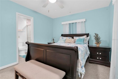 House in Clearwater, Florida 2 bedrooms, 102.66 sq.m. № 1910538 - photo 16