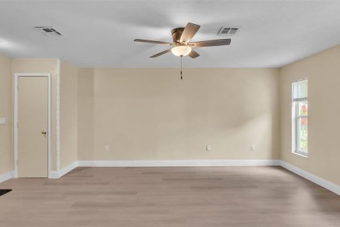 House in Lakeland, Florida 3 bedrooms, 122.63 sq.m. № 1820600 - photo 8