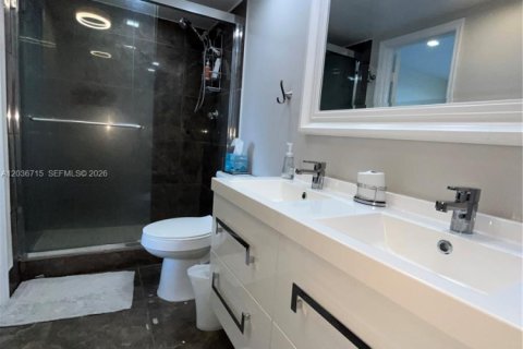 Снять в аренду кондоминиум в Дания-Бич, Флорида 2 спальни, 110.55м2, № 2085166 - фото 17