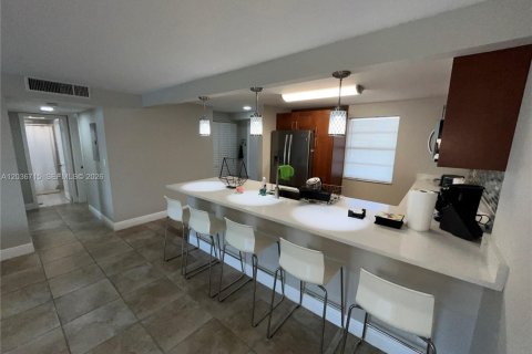 Снять в аренду кондоминиум в Дания-Бич, Флорида 2 спальни, 110.55м2, № 2085166 - фото 6