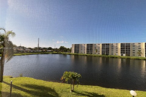 Снять в аренду кондоминиум в Дания-Бич, Флорида 2 спальни, 110.55м2, № 2085166 - фото 28