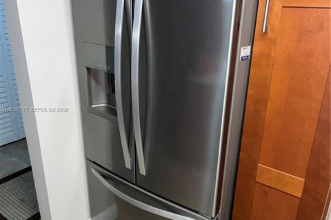 Снять в аренду кондоминиум в Дания-Бич, Флорида 2 спальни, 110.55м2, № 2085166 - фото 20
