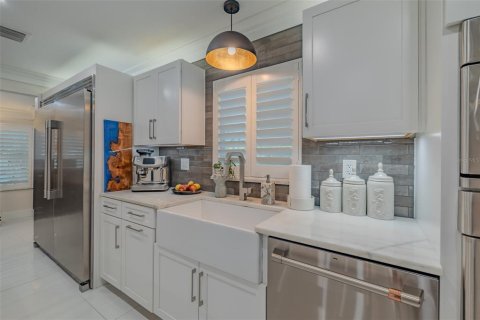 Villa ou maison à vendre à Valrico, Floride: 4 chambres, 176.51 m2 № 2404627 - photo 11