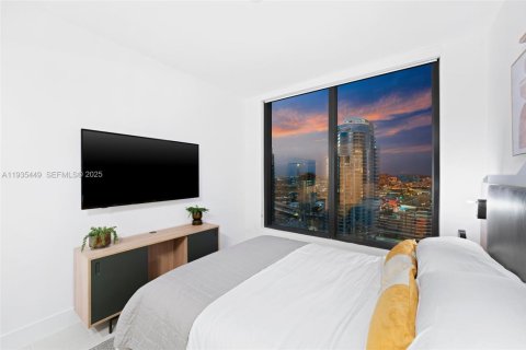 Condominio en venta en Miami, Florida, 3 dormitorios, 115.76 m2 № 1993676 - foto 17