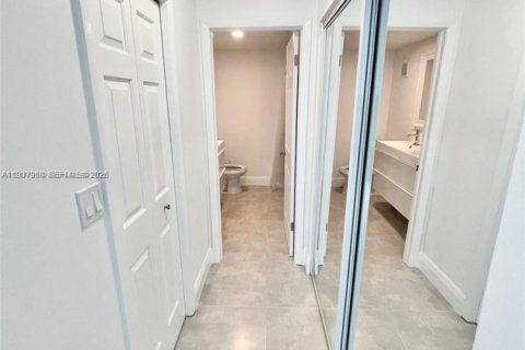 Condominio en alquiler en Weston, Florida, 1 dormitorio, 78.5 m2 № 1995918 - foto 7