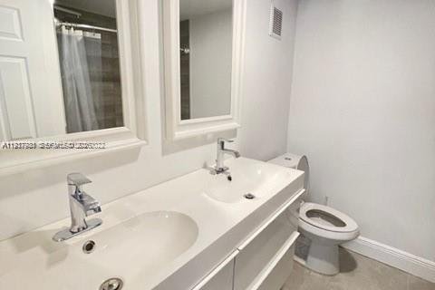 Condominio en alquiler en Weston, Florida, 1 dormitorio, 78.5 m2 № 1995918 - foto 8