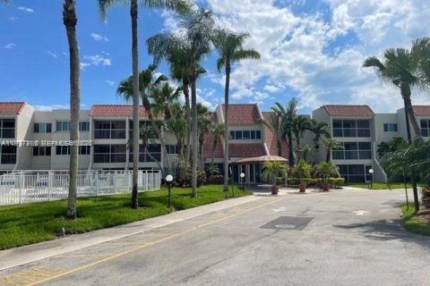 Condominio en alquiler en Weston, Florida, 1 dormitorio, 78.5 m2 № 1995918 - foto 14