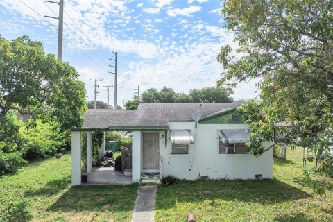 Land in Miami, Florida № 1755772 - photo 1