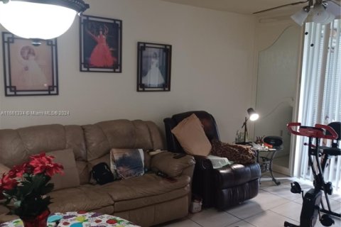 Copropriété à vendre à Aventura, Floride: 2 chambres, 95.41 m2 № 1862341 - photo 8