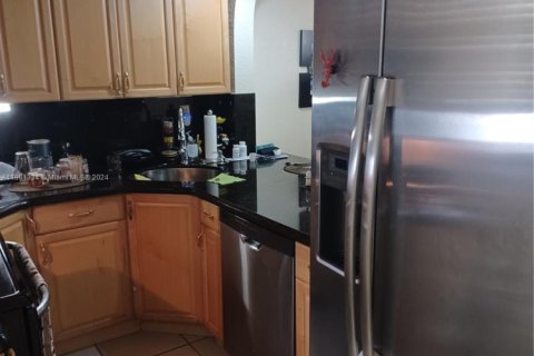Copropriété à vendre à Aventura, Floride: 2 chambres, 95.41 m2 № 1862341 - photo 15