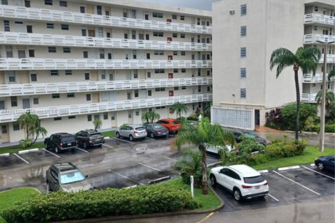 Copropriété à vendre à Aventura, Floride: 2 chambres, 95.41 m2 № 1862341 - photo 2