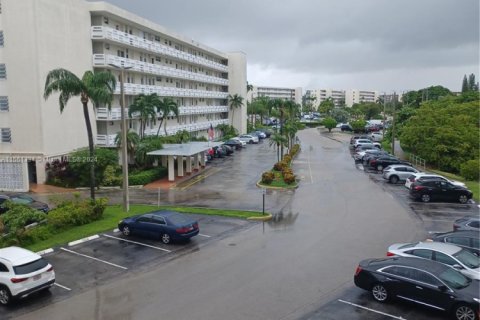 Copropriété à vendre à Aventura, Floride: 2 chambres, 95.41 m2 № 1862341 - photo 3
