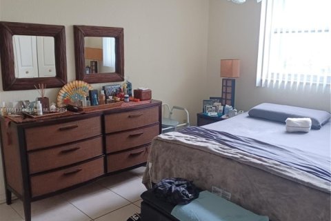 Copropriété à vendre à Aventura, Floride: 2 chambres, 95.41 m2 № 1862341 - photo 10