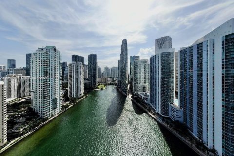 Condominio en alquiler en Miami, Florida, 1 dormitorio, 78.6 m2 № 2403729 - foto 4