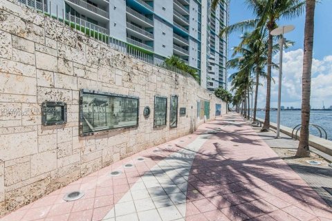 Condominio en alquiler en Miami, Florida, 1 dormitorio, 78.6 m2 № 2403729 - foto 22