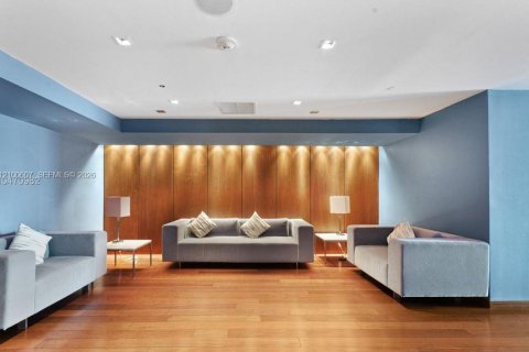 Condominio en alquiler en Miami, Florida, 1 dormitorio, 78.6 m2 № 2403729 - foto 24