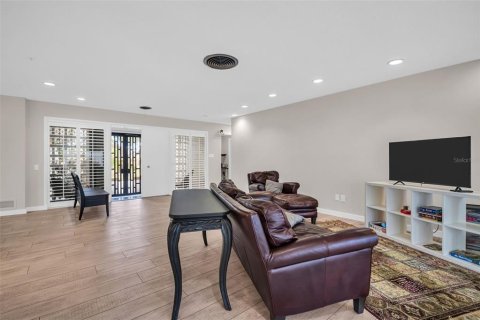Casa en venta en Largo, Florida, 3 dormitorios, 213.4 m2 № 1735545 - foto 8